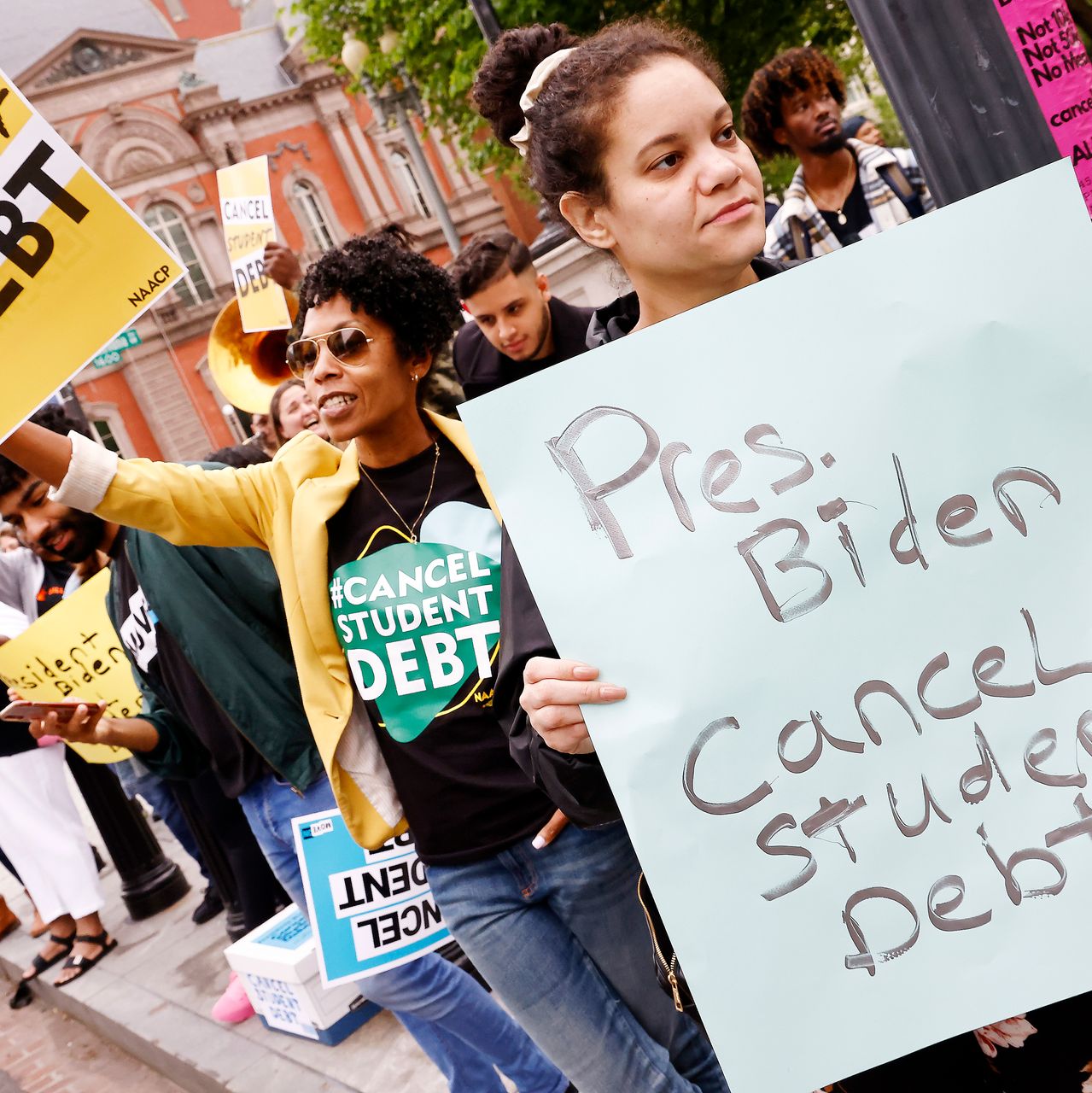 1E8B4D7C-1840-4036-90A0-86810AB92F52