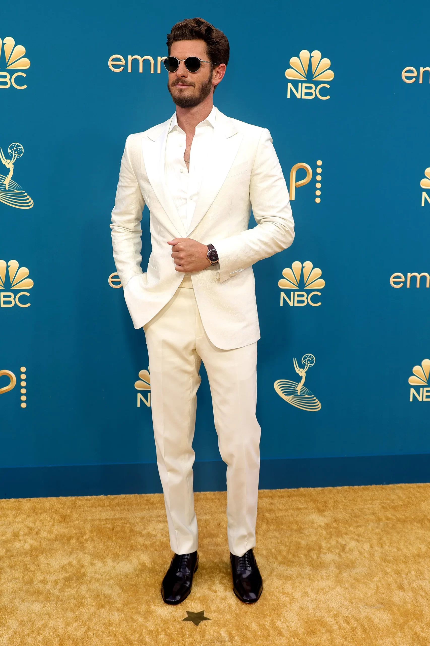 Andrew-Garfield-Emmys-2022-GettyImages-1423216800.jpg