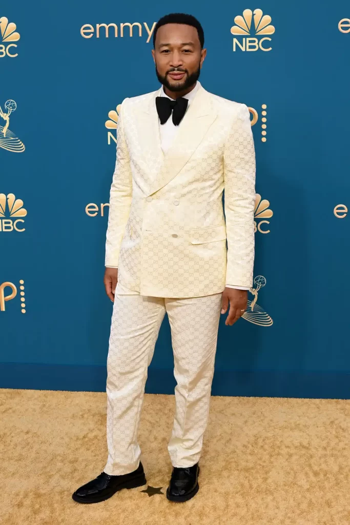 Men-in-White-at-the-Emmys-2022-3.jpg