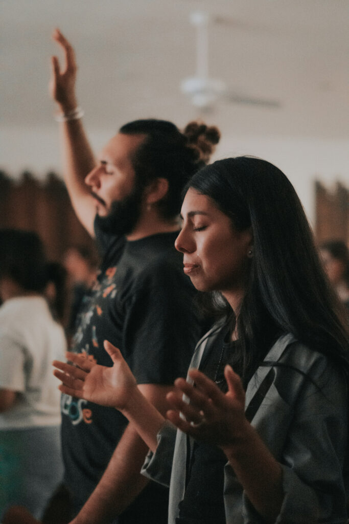 Young people worshipping God on Easter Sunday (Credit: Photo by Ismael Paramo on Unsplash)
