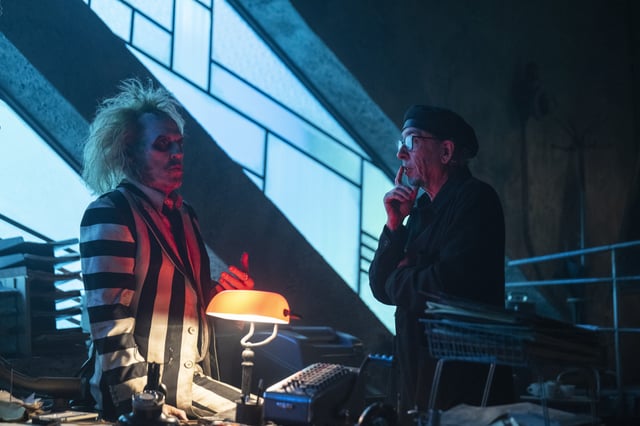 Tim Burton-Micheal Keaton-BTS-Beetle juice Beetle Juice